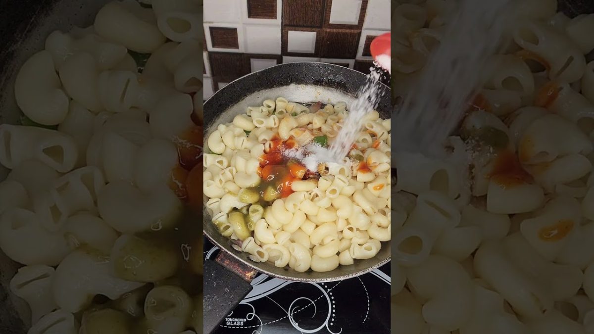 Make SPICY PASTA 😋 🔥 SUBSCRIBE ME FOR 1K complete #cooking #youtubeshorts #subscribe #viralvideo