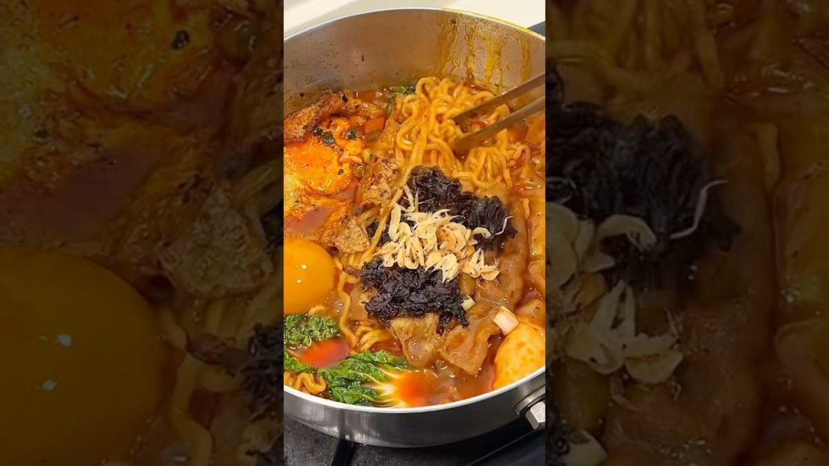 Spicy Beef Noodles 🍜 #spicy #beef #ramennoodles #recipe #instantnoodles