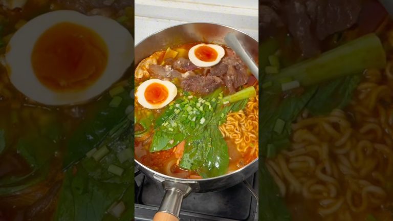 Sausage Beef Noodles 🍜 #sausage #beef #ramennoodles #recipe #instantnoodles