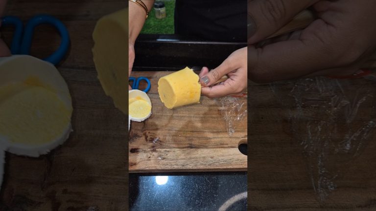 mango Ice-cream Recipe #shortsviral #icecreamrecipe #icecream #mangoseason #mango #youtube #food