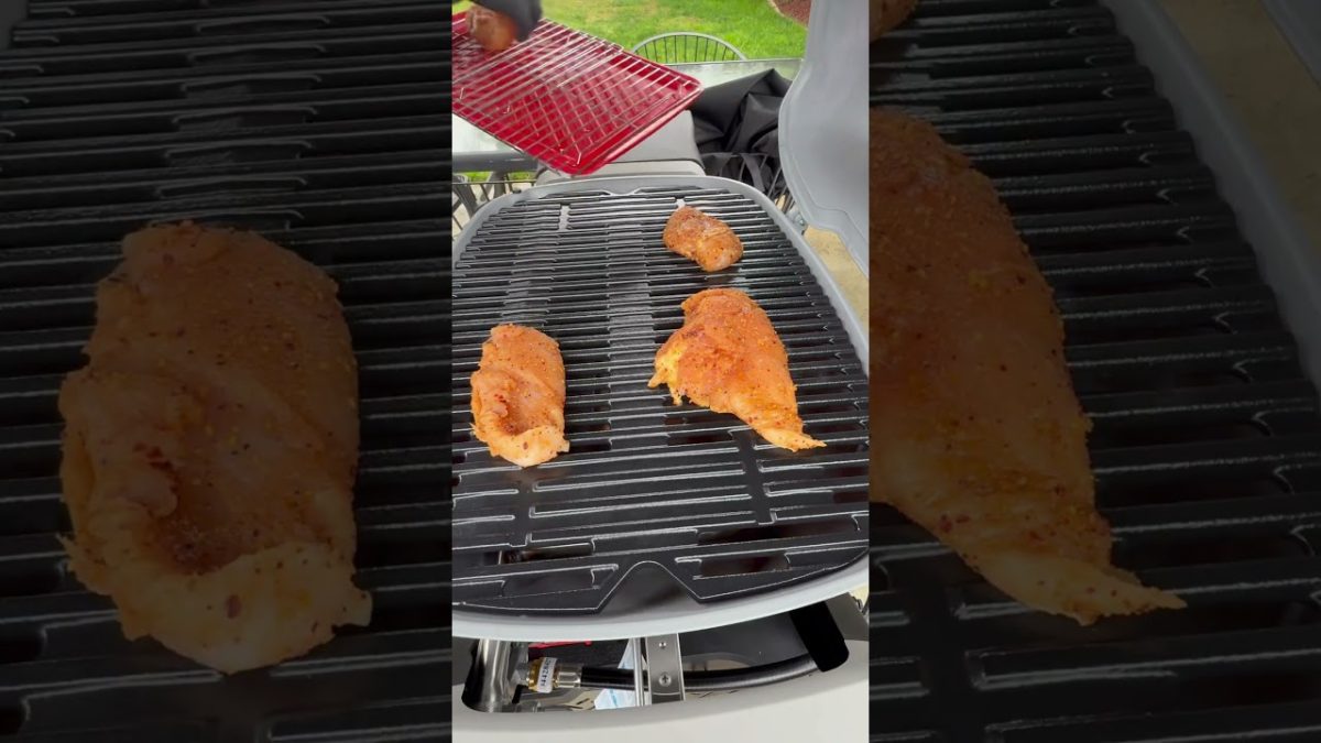 #chickenbreast #chickenrecipes #chicken #youtubeshorts #bbq #food #outdoorcooking #cooking #grilling
