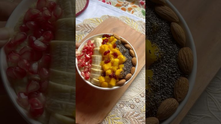 #shorts Oats Mango Smoothie bowl #shortsfeed #food #oats