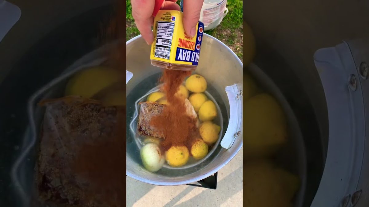 Southern Low Country Boil 🦀🦞 Ingredients in description 👇🏻👇🏻 #lowcountry #cooking