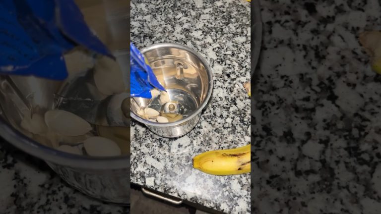 I’m Making Smoothie 🧋🍒🥪 #shortsfeed #ytshorts #breakfast #shortsfeed #short #ytshorts