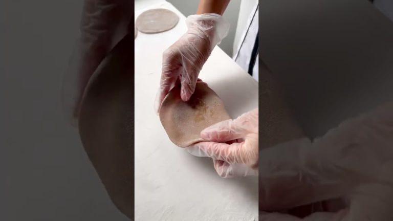 Coffee lava mochi. Recipe linked in my bio. #mochi #softmochi #coffeemochi #dessert #recipe