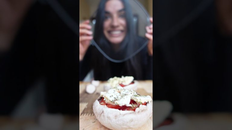 Cheesy Mushroom Pizza!! 🍄🍄🧀 🍕 #hindi #food #recipe #shorts