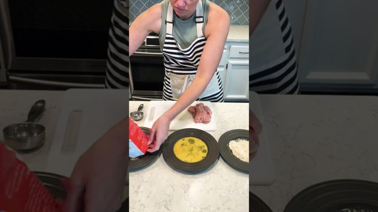 The best keto chicken strips with pork rind crumbs #shorts