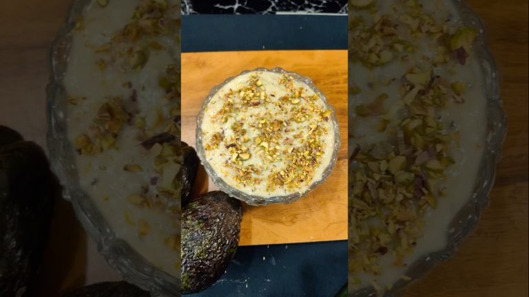 Avocado Smoothie #avocado #smoothie #easyrecipe #cookwithpassion #viralshort