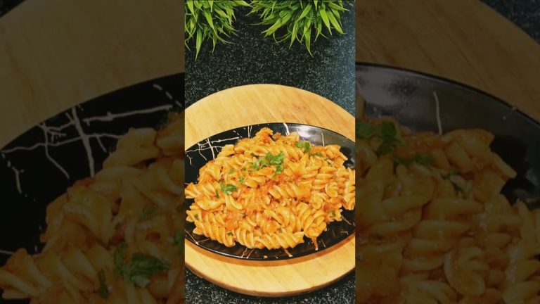 Red sauce pasta recipe!! Desi style pasta 😋 #recipe #shorts #pasta #viralshorts