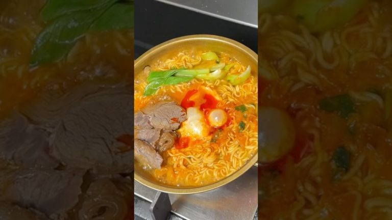 Beef Ramen 🍜 #beef #ramen #noodlrs #recipe #instantnoodles