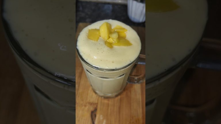 Refreshing Mango Shake Recipe | Quick & Easy #summerdrink #manga #psphomekitchen #shorts #food #yt