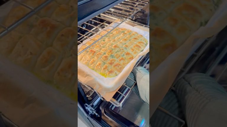 Sourdough Garlic Bread|#baking#yummy#recipe#sourdoughbread#easy#short video#Garlic bread#Bread ￼