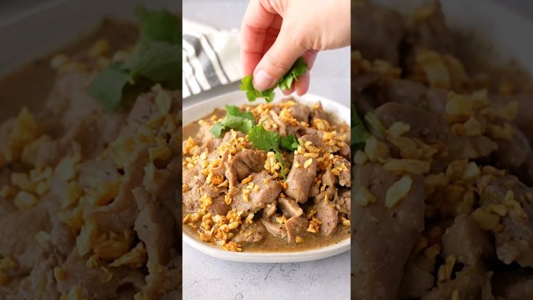 Easy and Comforting Thai Garlic Pork #thairecipes