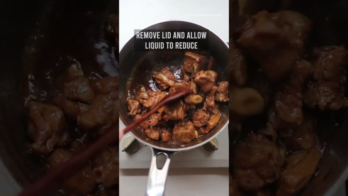 Super lazy yet still awesomely delicious Vietnamese caramelized pork spare ribs (sườn ram mặn)