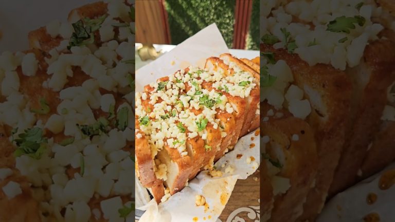 Cheesy Garlic Bread 🍞 😋 #ytshorts #youtubeshorts #viralrecipe #viralvideo #recipe #garlicbread 24