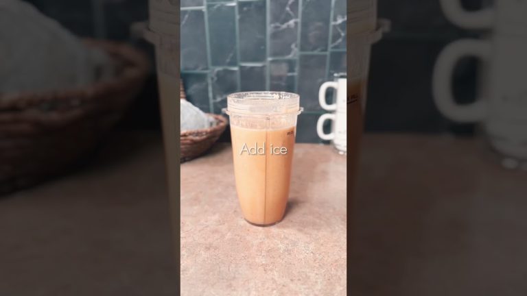 Summer Cantaloupe Smoothie #recipe #smoothierecipes #healthyfood