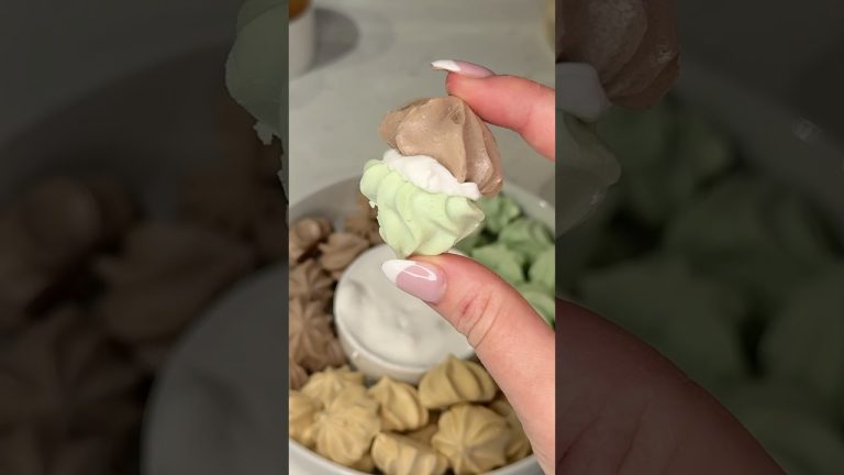 keto mini meringue sampler 😍 #easydessert #easyrecipe #viralrecipe #shorts #foodhacks