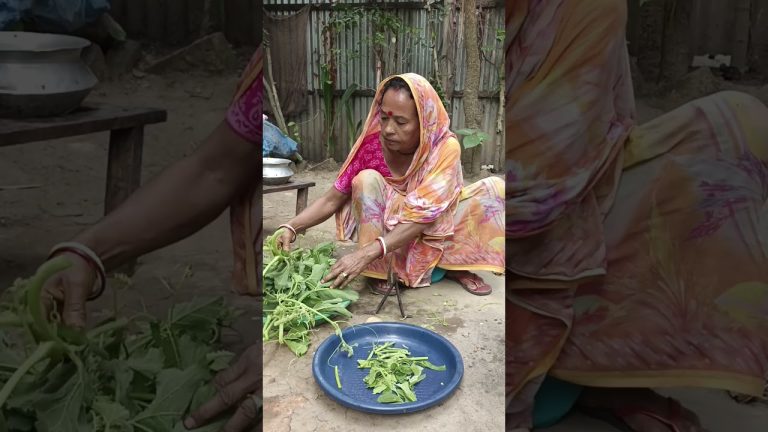 কুমড়ো শাকের রেসিপি #food #seafood #market #cooking #seafoodrecipes #shortvideo #meatmarket #foodie