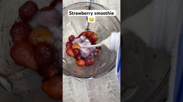 MINDBLOWING strawberry EASY Smoothie Recipe