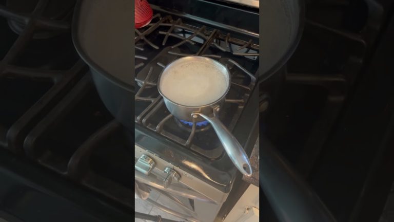 This Pasta Hack Can Save You A HUGE Mess! #pasta #kitchentips