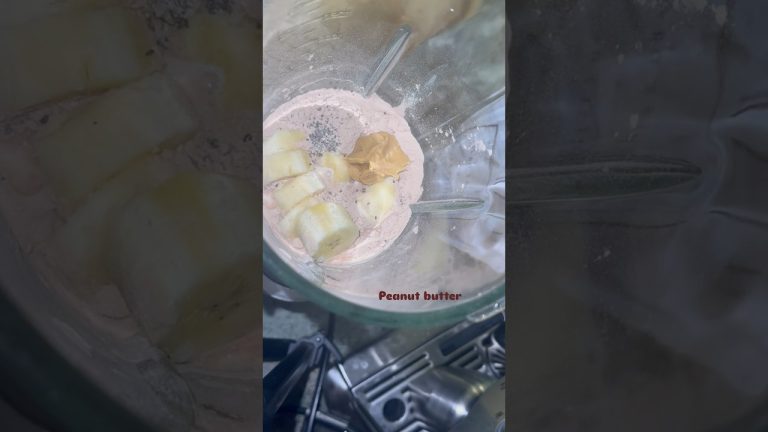 Brownie smoothie #smoothie #smoothies #smoothierecipes #smoothieaddict #recipe #recipeshorts