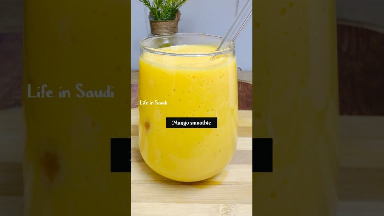 Viral Healthy Mango Smoothie 🥭in 5 min #viral #mangorecipe #smoothie #ytshorts