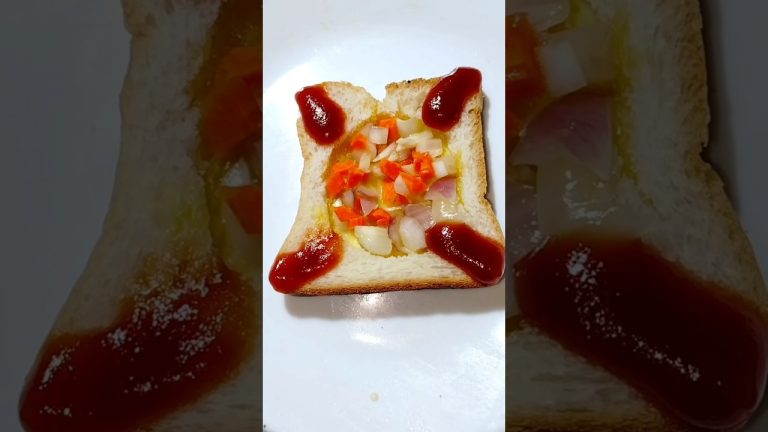 Easy eggs omlette with tasty bread 🥪 #shorts #anda #omlette #bread