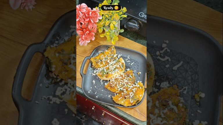 No Oven Schezwan Garlic Bread 🥪 #food #recipe #garlicbread #easyrecipe #cooking #shorts #ytshorts