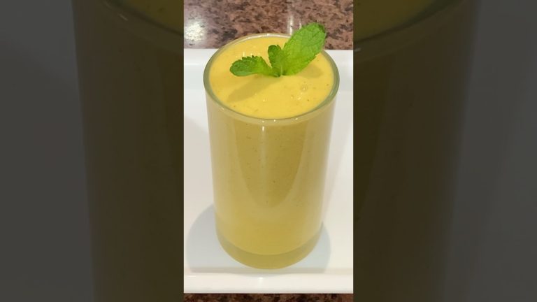 Mango Banana Smoothie🥭✨| Healthy Smoothie Recipe #trending #smoothie #mango #shorts