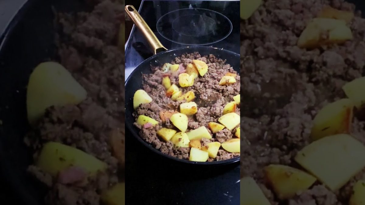 Savory Ground Beef And Potatoes. Toasted Bread and Voilà! #food #dinners #easymeals