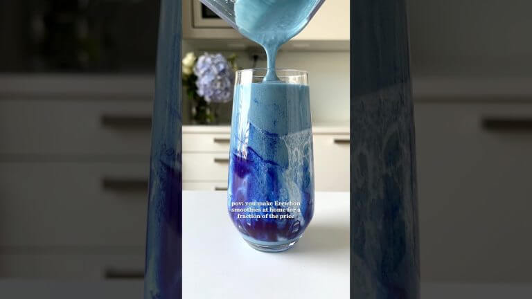 $20 Erewhon Smoothie for $5🩵 #smoothie #healthyrecipes #healthysmoothie