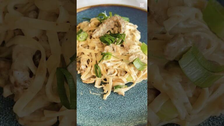 Creamy Garlic Beef Noodles in 20 Mins! 🍜🔥 #shorts  #youtubeshorts   #easy  #recipe #onepanrecipe