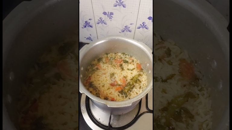 Coconut Milk Rice with Chicken Gravy 😋😋 #ChennaiGramiyaSamayal #food #chicken #shortsfeed #reels