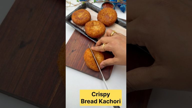 Crispy Bread Aloo Kachori Recipe #shorts