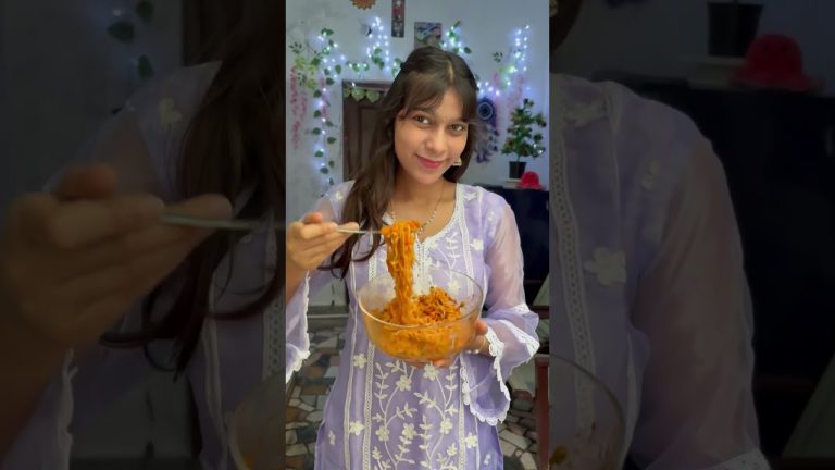 Maggi Tortilla Roll Recipe 😋😋 #shorts #khaokhilao #trending #Nandani Panchal