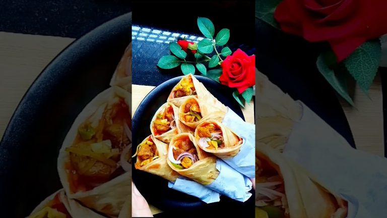 chicken kathi roll #chickenroll #chickenrollrecipe #chickenrecipe#chickenrecipes#shortfeed #foryou