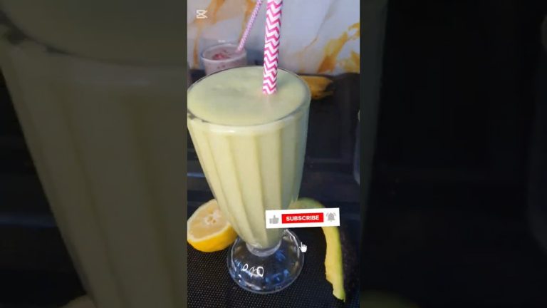 Avocado Smoothie in 30 Seconds!🥑🍋 Creamy, Zesty &Healthy