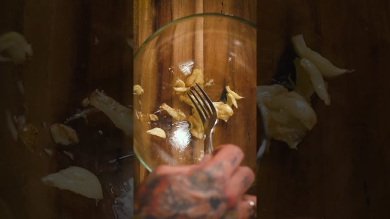 Sos czosnkowy, po którym możesz się całować. #foxxgotuje #czosnek #grill