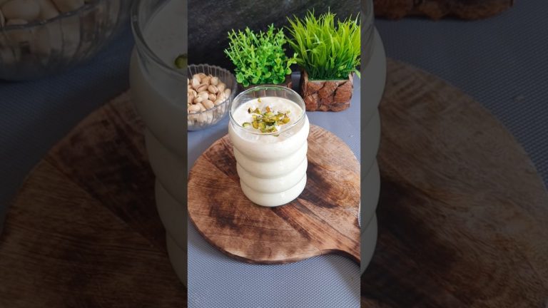 creamy pistachios smoothie #shorts #shortvideo #smoothie #ytshorts #youtubeshorts #viral #recipe