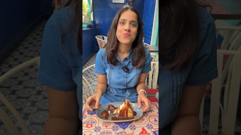 Indian V/S Turkish Dessert 😱😍 | Trying Desserts from Different Countries #sosaute #dessert #shorts