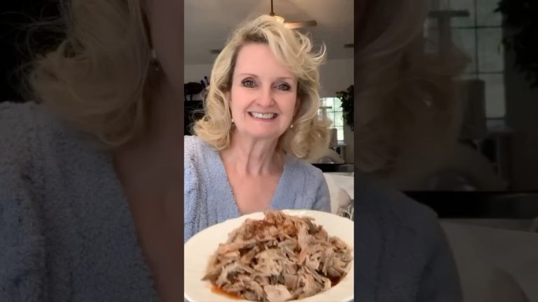 Crock Pot Pork BBQ #southerncooking #bbq #recipe in description