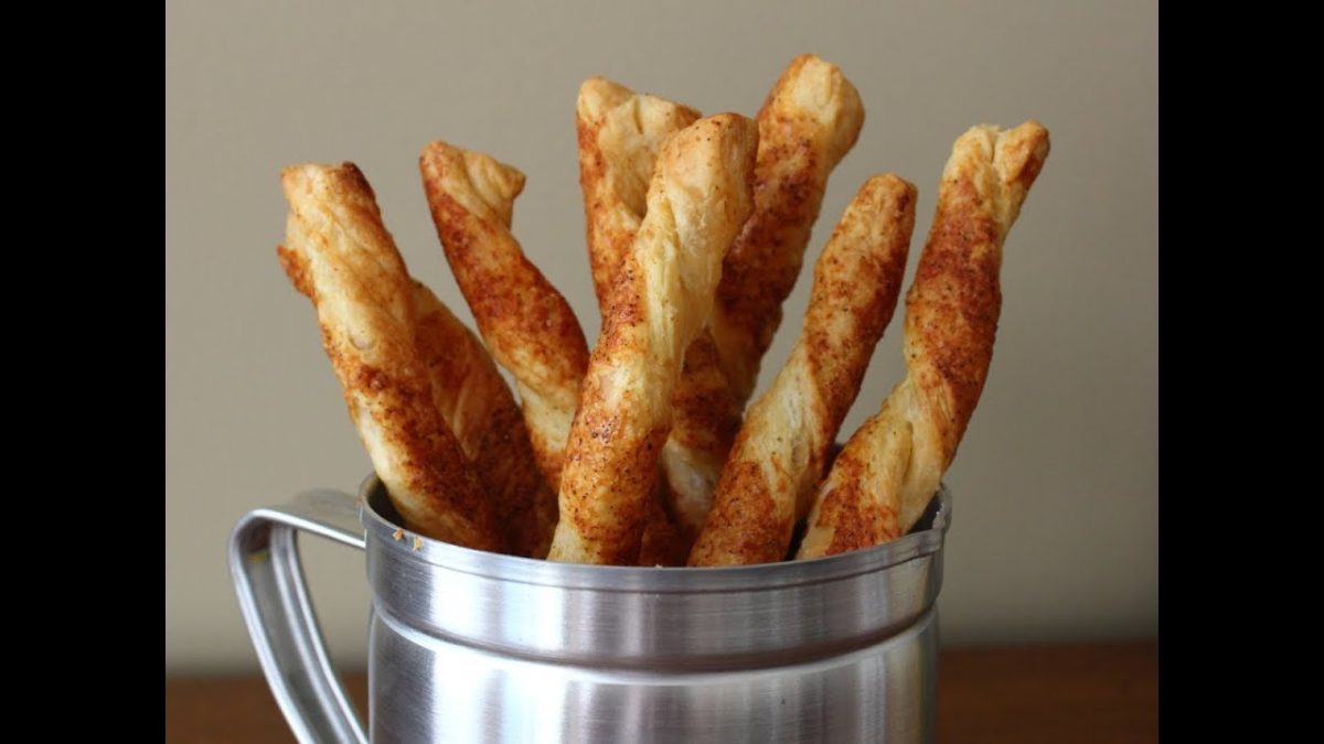 Cheese Straws – Cheesy Bread Sticks Recipe