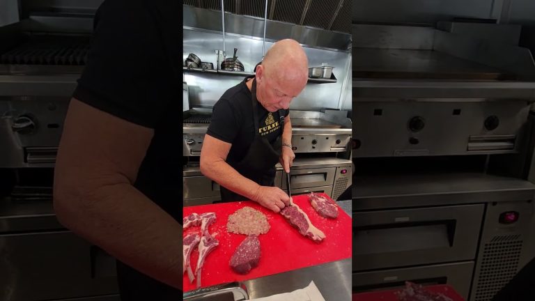 Noel shows Chef Espinosa how to trim @turnernewzealand3405 #grassfedbeef at Arcano #coralgables