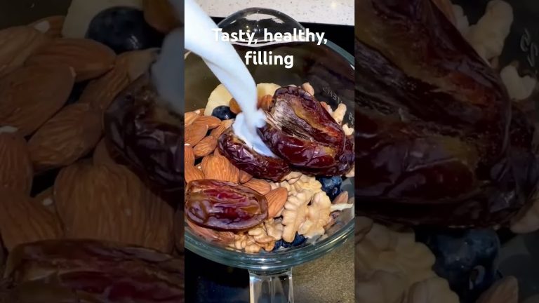 Banana Almond Smoothie #Smoothie #shorts #viral #refreshing