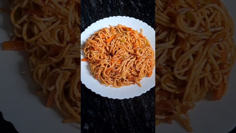 Hakka Noodles Recipe Ching's Secret #shorts #cooking #food #youtubeshorts #trending #viralvideo  #yt