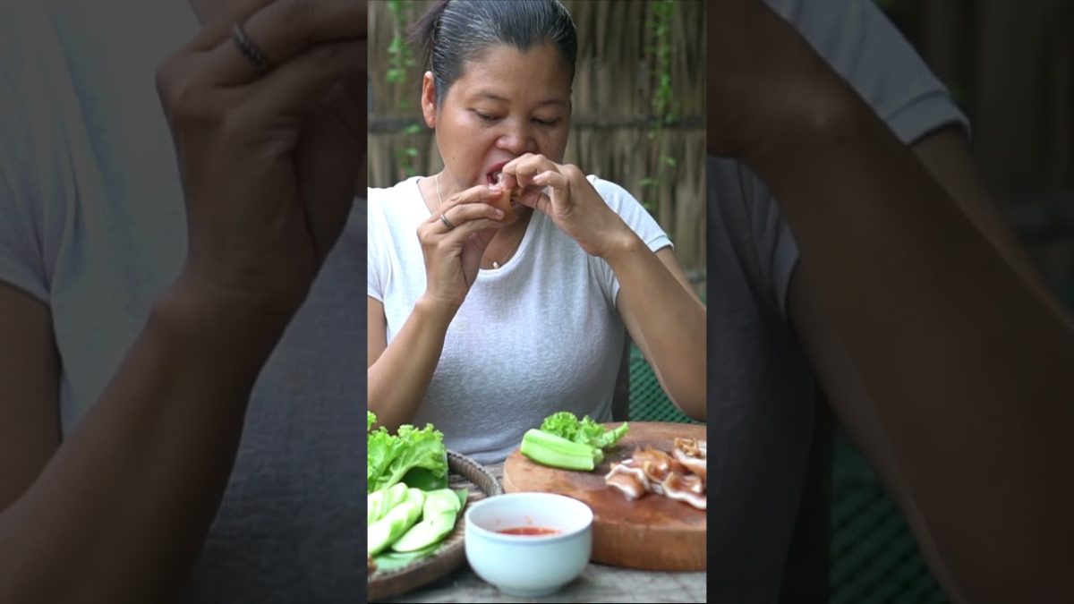 Pig ear yummy #shorts #food #grilltime #chickenrecipes #cooking #smokegrill #chickenparts #mukbang