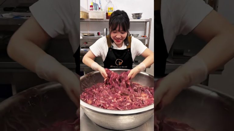 This Street Chef Turned Steak Pasta Into a Showstopper