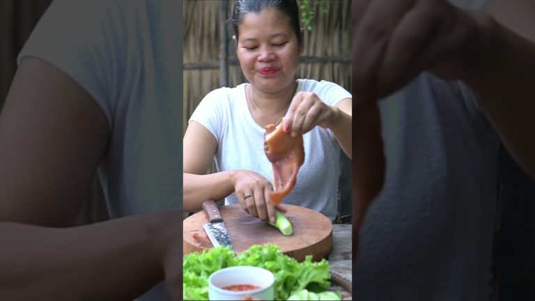 Pig ear yummy #shorts  #food #grilltime #chickenrecipes #cooking #smokegrill #chickenparts #mukbang