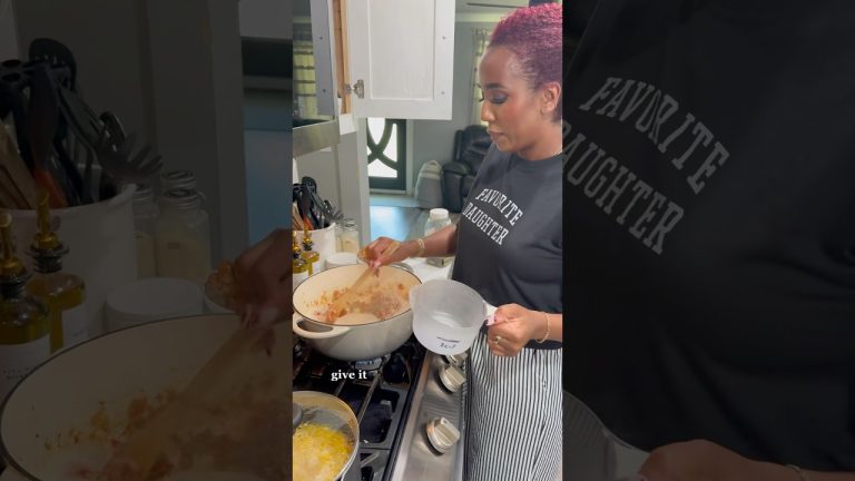 Easy chicken & sausage jambalaya recipe #easyrecipes