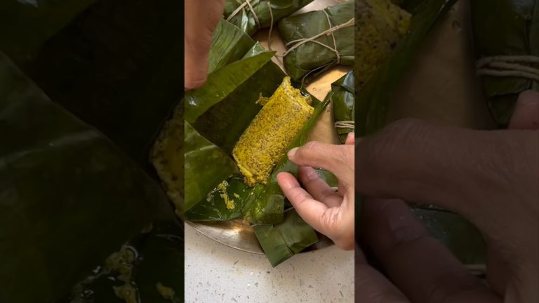 Maacher Paturi – fish steamed in banana leaf (Bengalis love this)